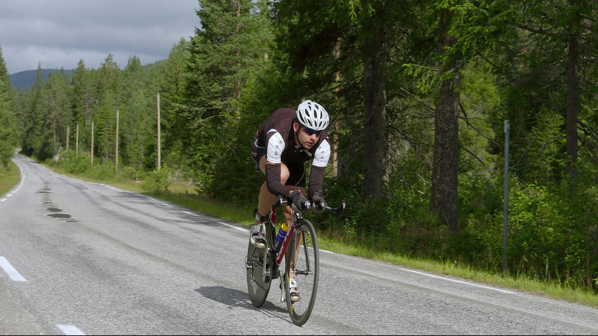 拜仁掀翻贝蒂斯，当弗拉霍维奇成为无解难题，足球战术的边界在哪里？